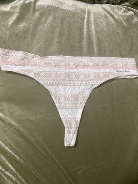 La Vie En Rose White and Light Pink Patterned Thong